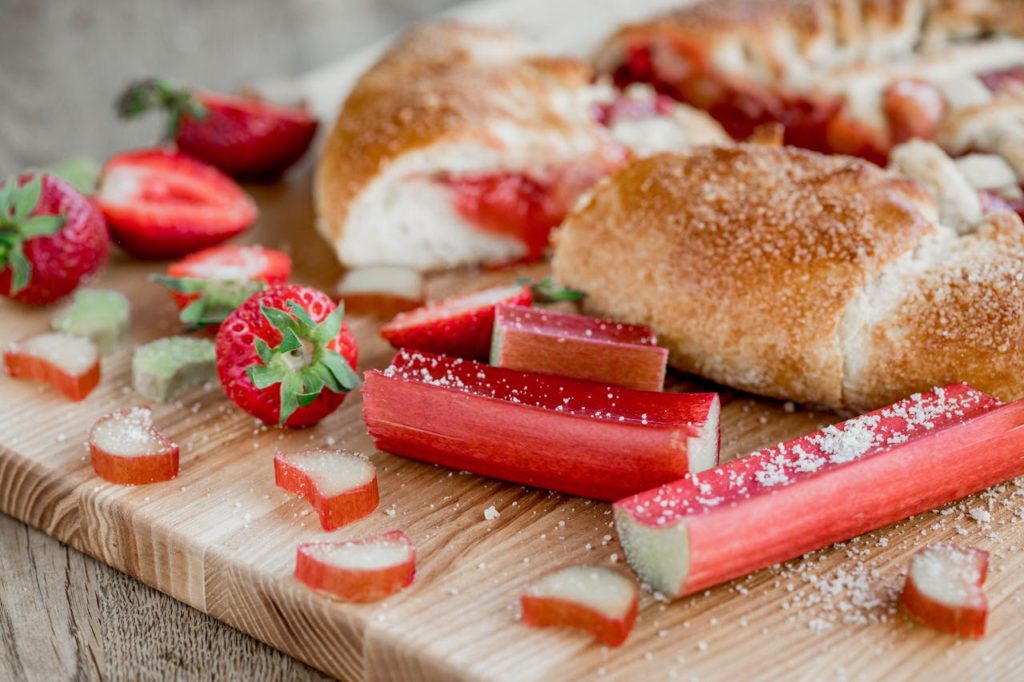 torta fragole rabarbaro