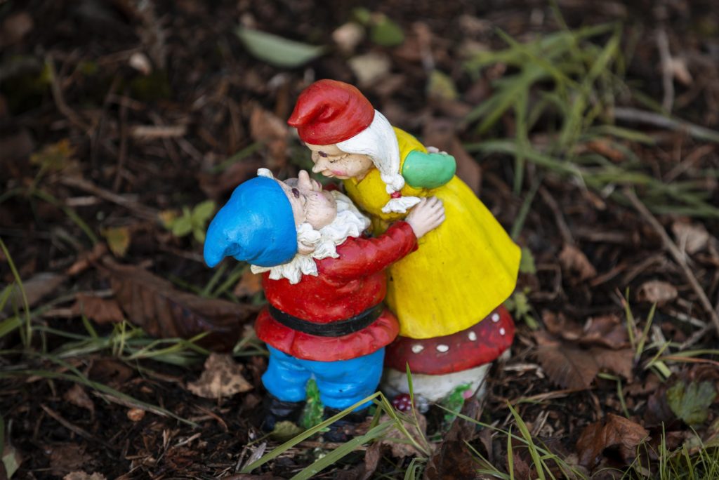 Figura Nano Da Giardino In Piedi – Statua In Pietra Artificiale 46 Cm, Resistente Agli Agenti Atmosferici, Realizzata A Mano, Per Decorazione Esterna - 4